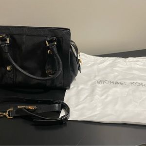 Beautiful Black leather Michael Kors purse